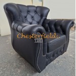 Monk Chesterfield fåtölj svart (k70) i färg helt i äkta skinn